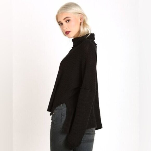 Revolve LNA Oversized Turtleneck Sweater Waffle Knit Slit Mock neck Black XS - Picture 11 of 16
